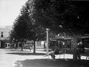 An ACT Heritage Library photo of The Lawns at Manuka, when they were still lawns. 