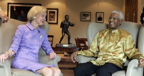 Governor-General Quentin Bryce with Nelson Mandela.