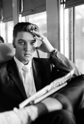 Elvis on train