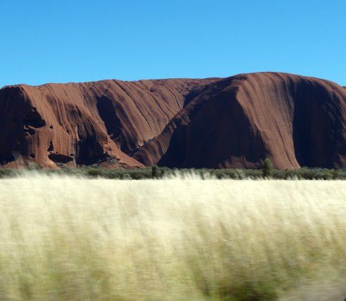 Kerry Reed-Gilbert – Uluru Waves