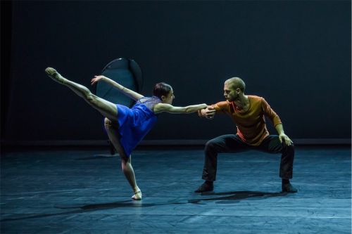 Jesse Scales dances in “Quintett”. Photo by Peter Grieg