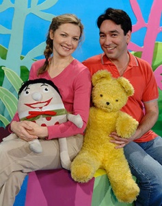 Image: Justine Clarke and Alex Papps. © Australian Broadcasting Corporation 2016