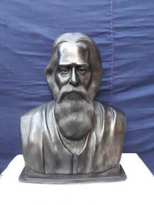 The sculpture by  L. Rathakrishnan