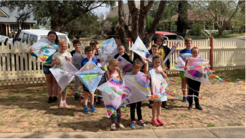 Artsday / Virtual kite-flying keeps up spirits