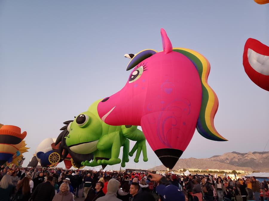 Balloons canberra on sale