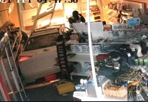 Canberra cars involved in Bungendore ram raid