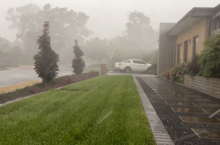Community calls for help as storm lashes Canberra