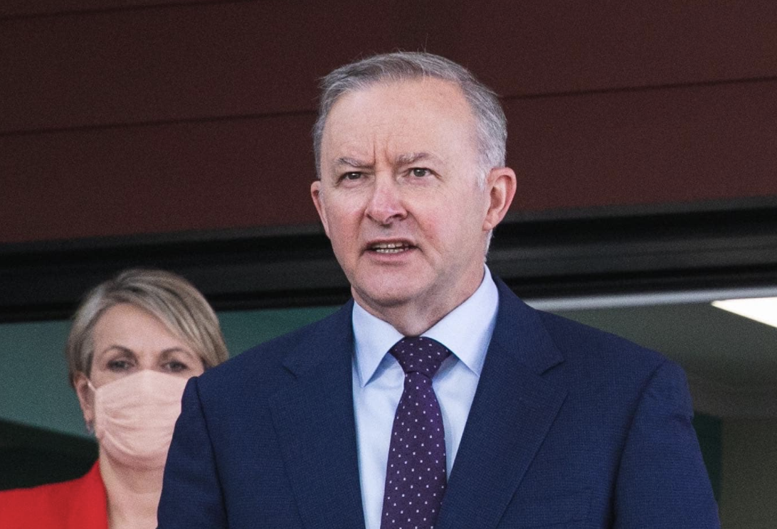 Labor keeps Newspoll lead despite ‘national security’ issues