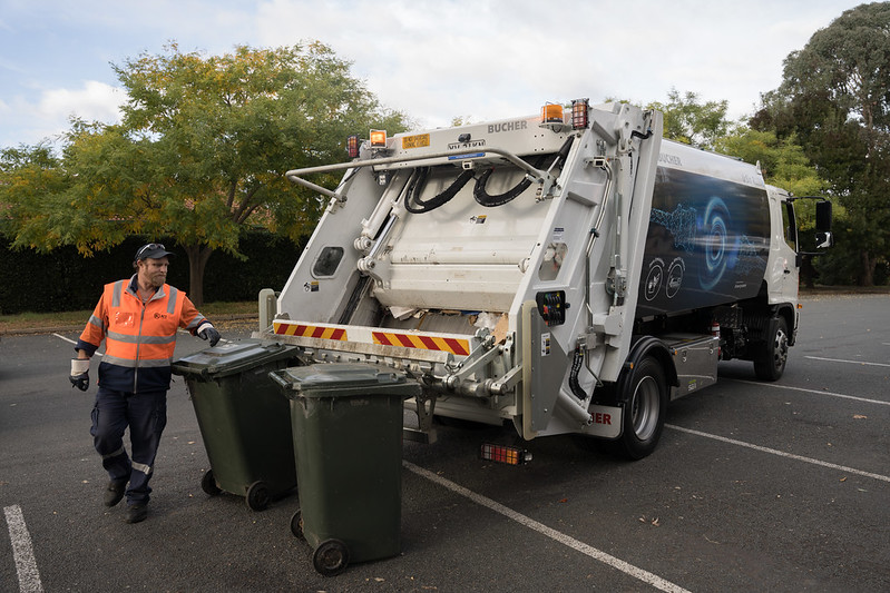 Canberra trials an electric garbage truck