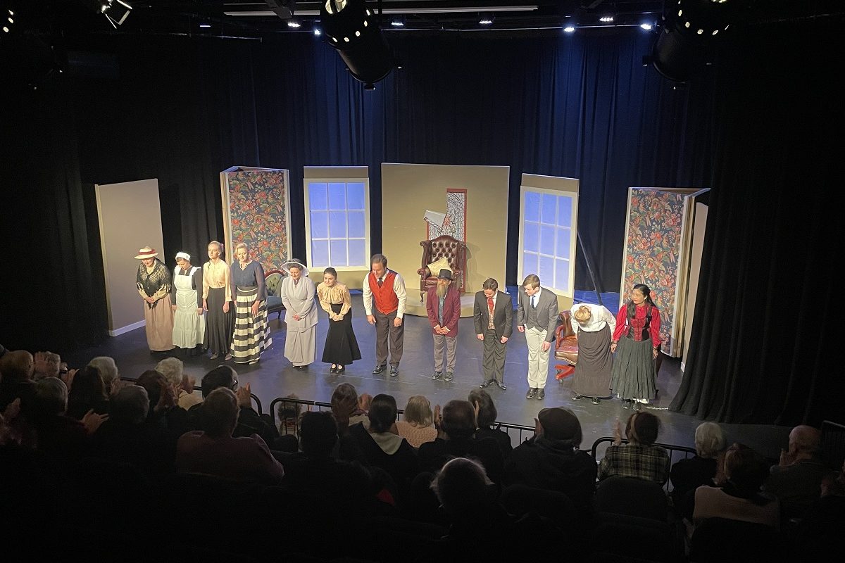 Community theatre takes a bow
