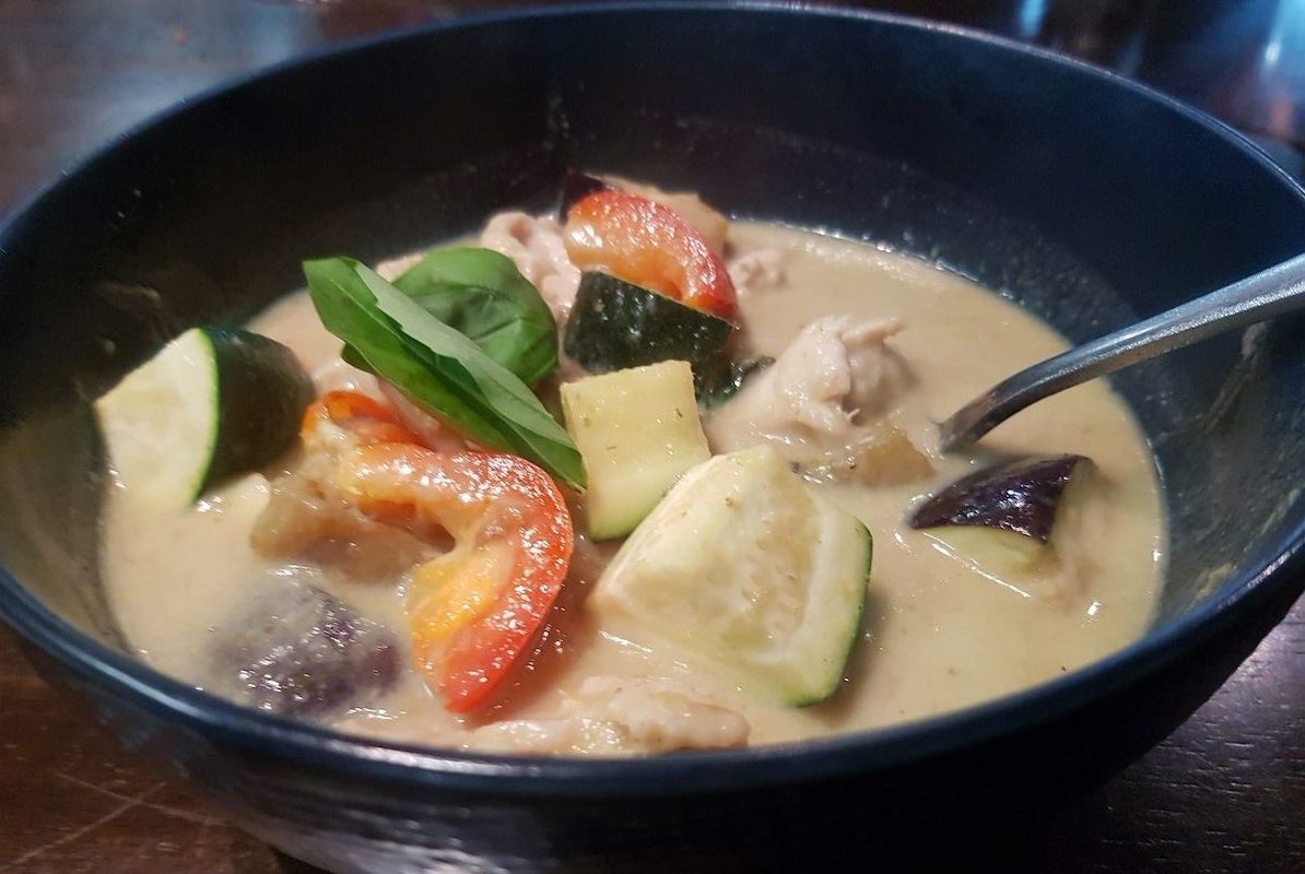 Green chicken curry, the dish of the day