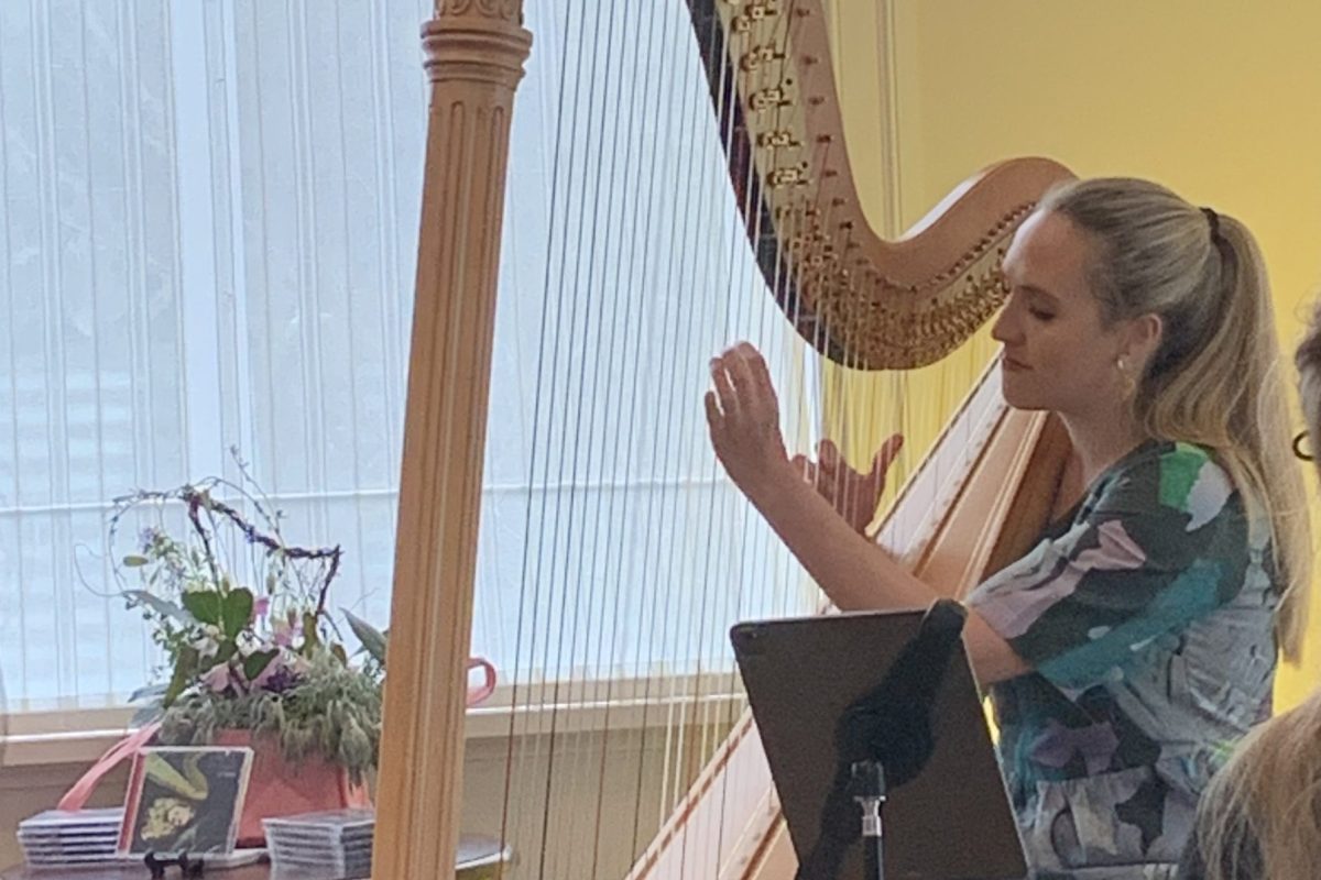 Intimate afternoon of sublime harp music