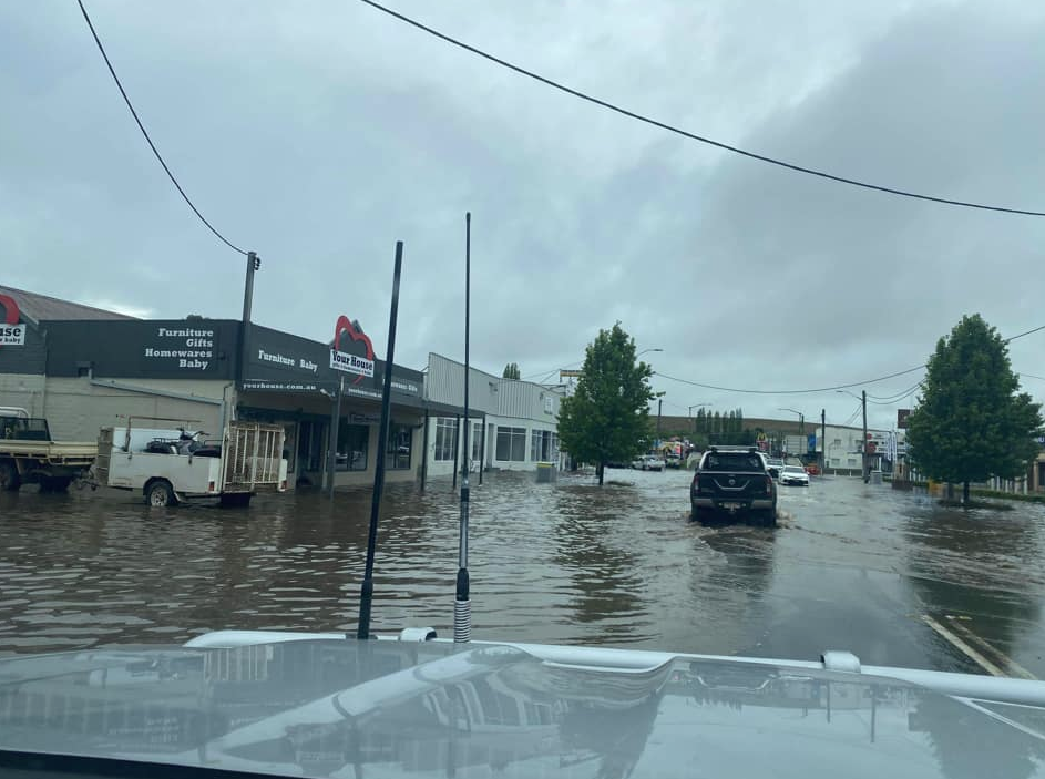 Cooma businesses evacuated after flash flood