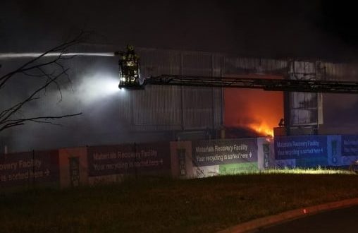 Firefighters battle blaze in Hume
