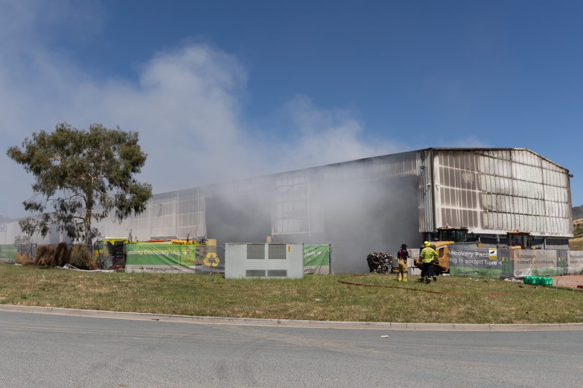 Firefighters contain ‘major’ blaze in Hume