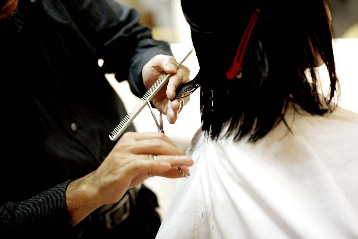 Hairdressers and hospitality workers get portable long service
