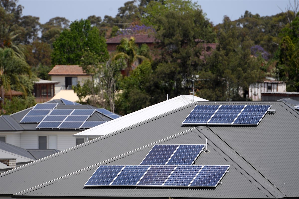 Record solar slashes wholesale energy prices, emissions
