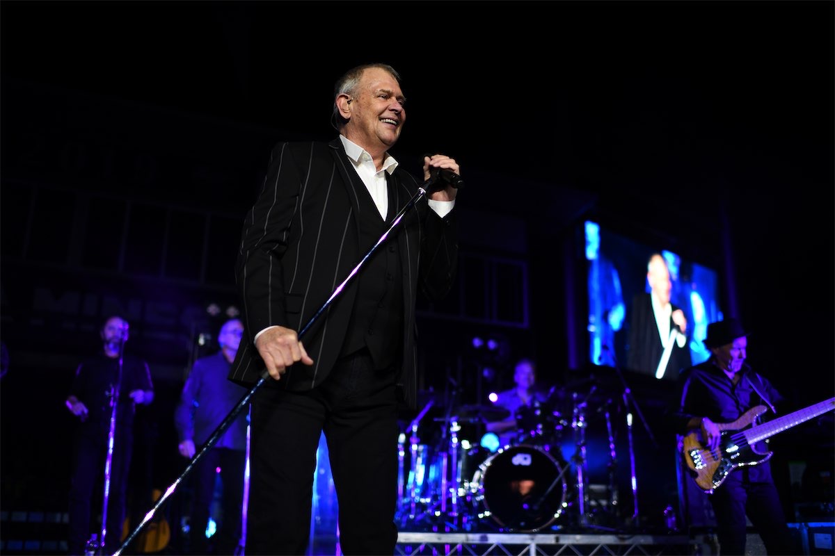 John Farnham receives cancer 'all clear' | Canberra CityNews