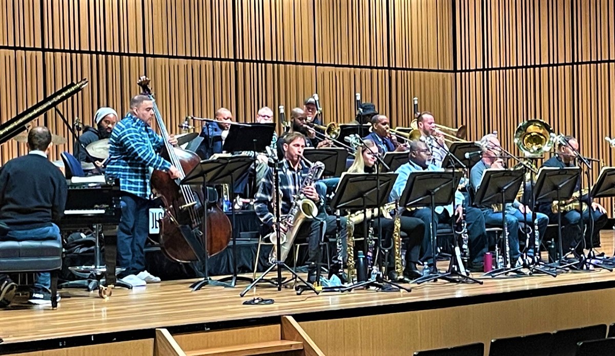 Students get a look at Marsalis and band in rehearsal