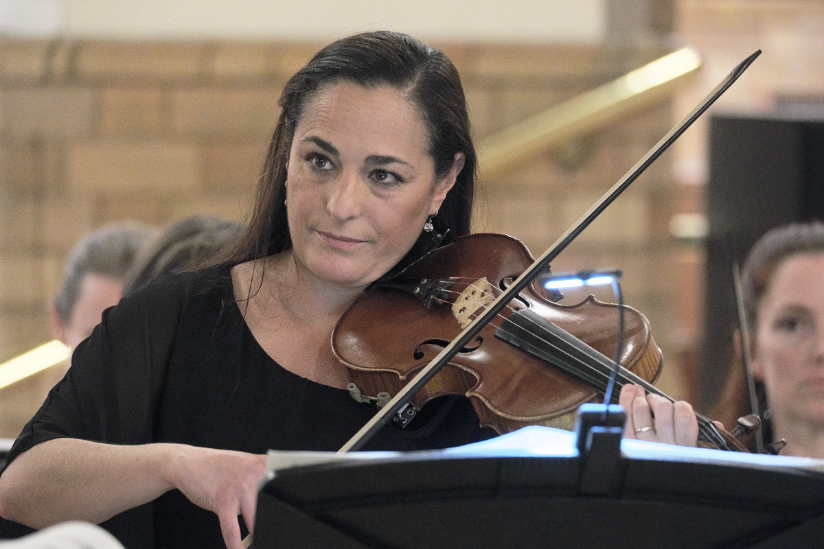 Stirring ensemble takes to Bach