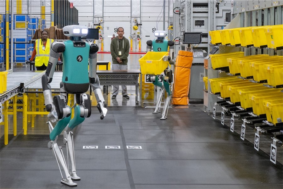 Workers urged to embrace, not fear, robots