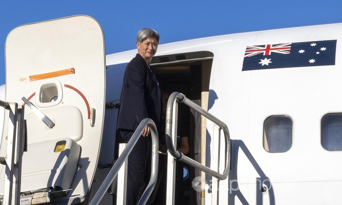 War of words over foreign minister’s Middle East trip