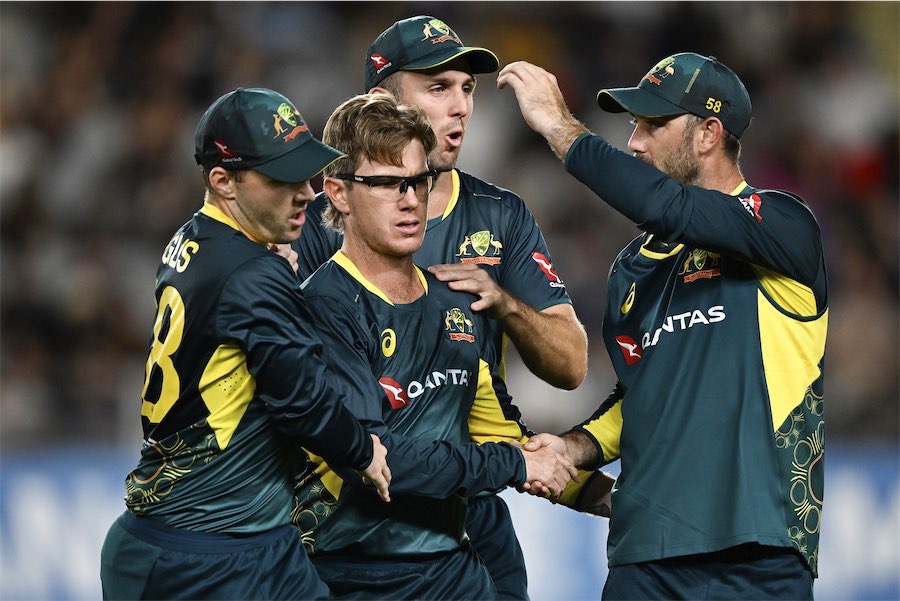 Smith falters as Australia sweep NZ in T20s