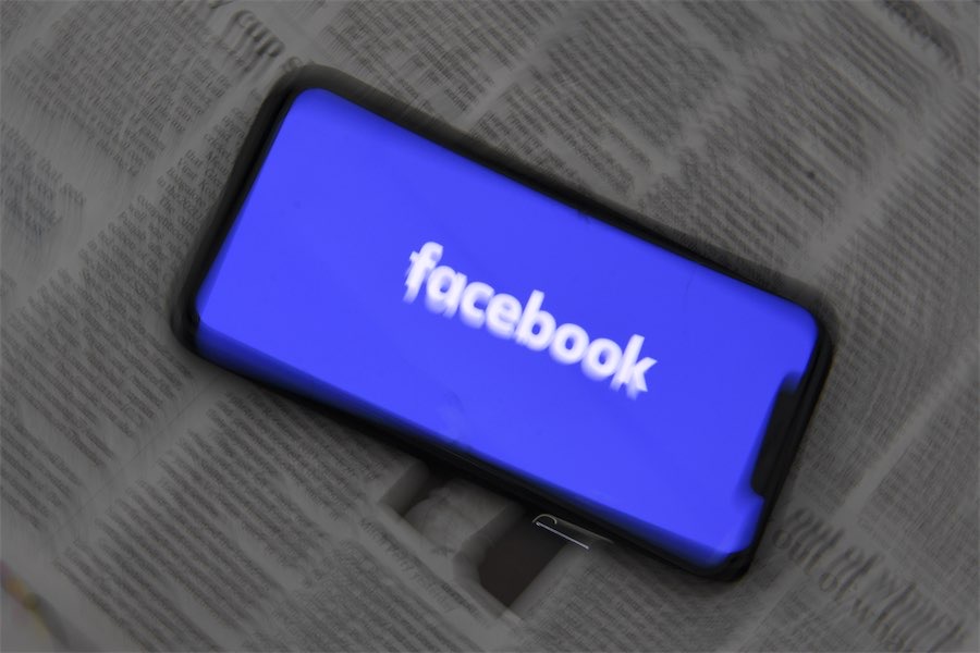 Facebook set to take more news from news feed
