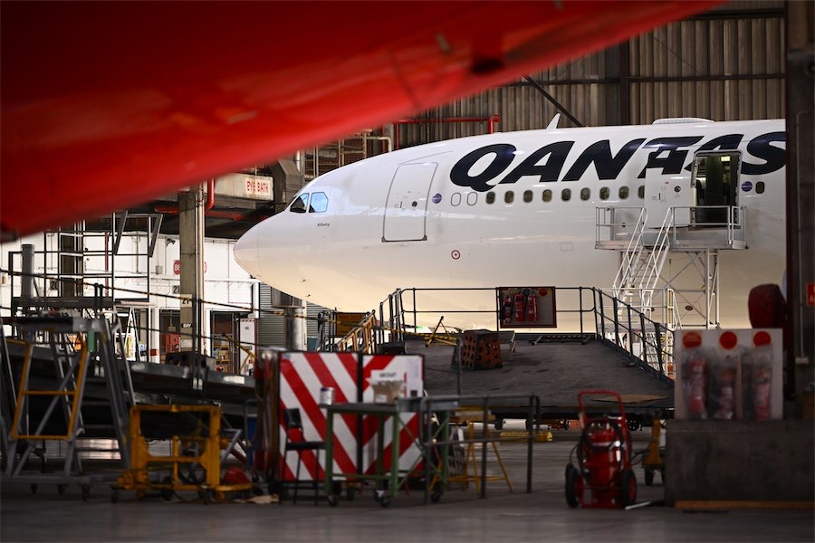 Qantas says it won’t drop the ball as engineers strike