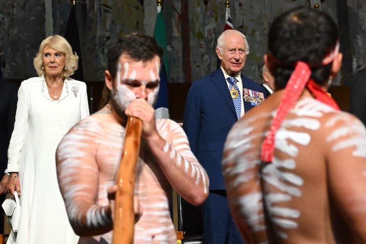 ‘Welcome to Gadigal land’: elders greet King in Sydney