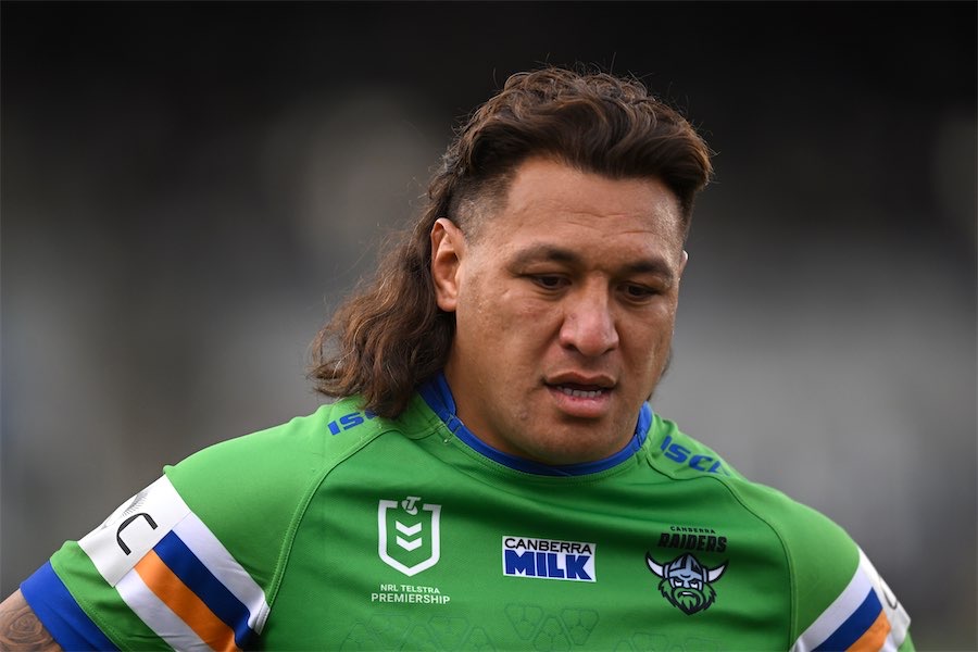 Raiders prop pleads not guilty to abusing police in bar