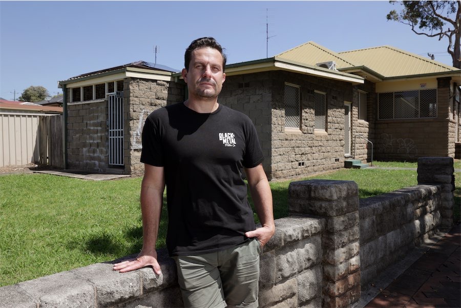 Loo-less town’s battle illustrates national problem