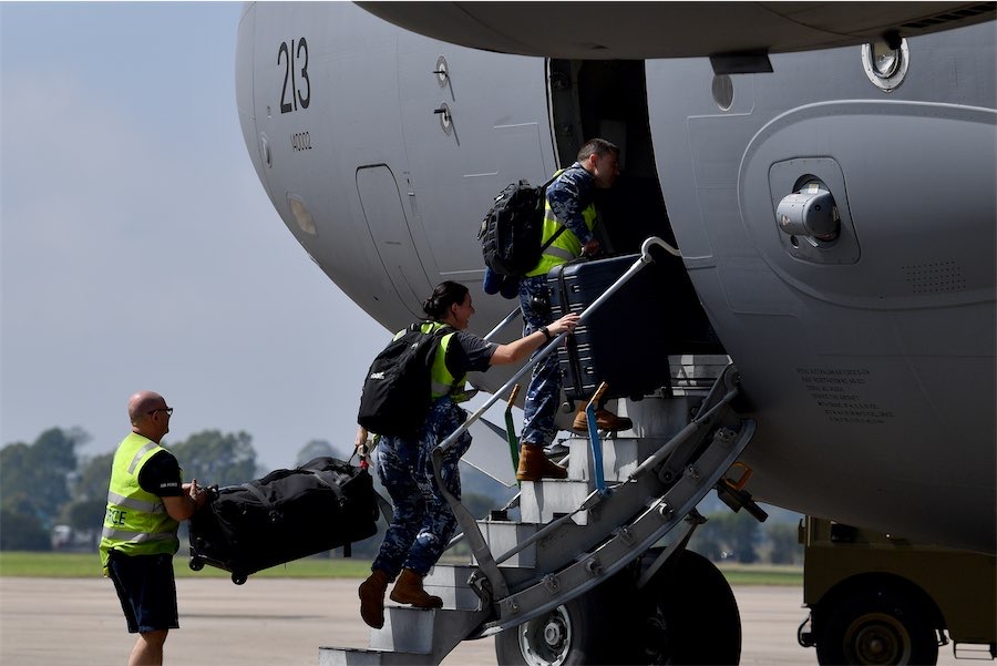 Australian rescuers en route to quake-stricken Vanuatu