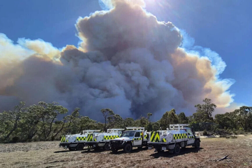 States on fire alert amid extreme heat and gusty winds