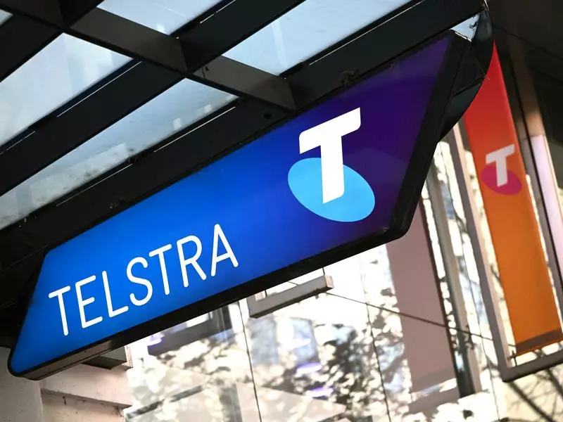 Telstra fined over triple-zero failings during outage