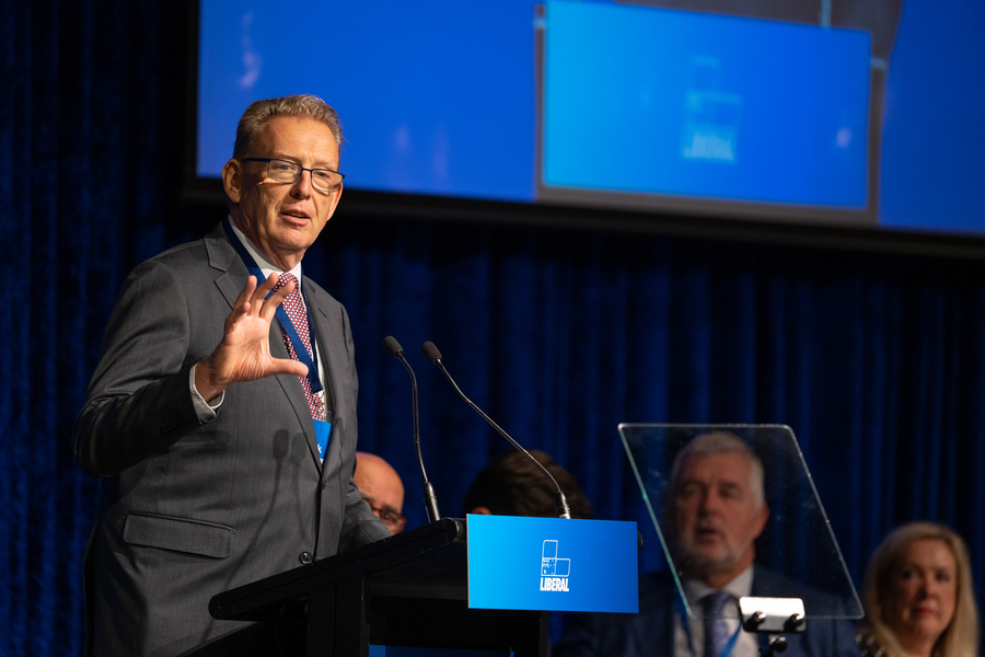 Pressure grows to scrap local jobs code
