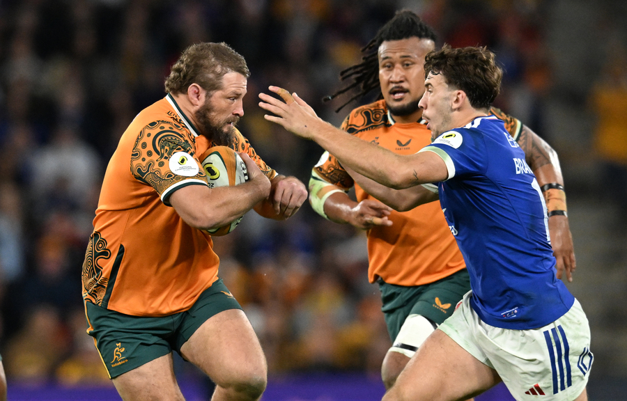 Veteran signs on as historic Rugby World Cup beckons