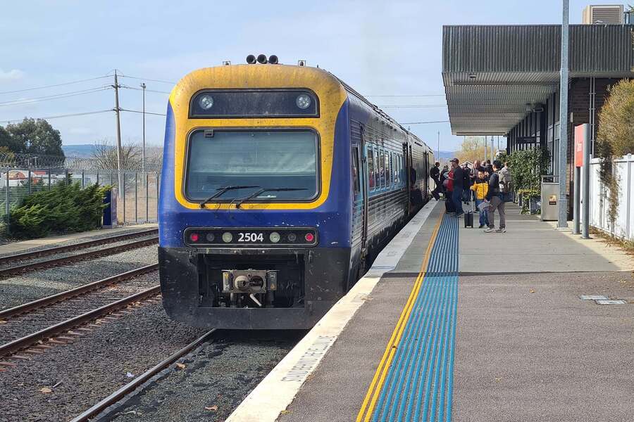 Canberra-Sydney train joins free Wi-Fi trial
