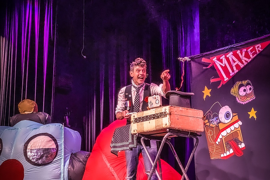 Mario makes magic with robots and science