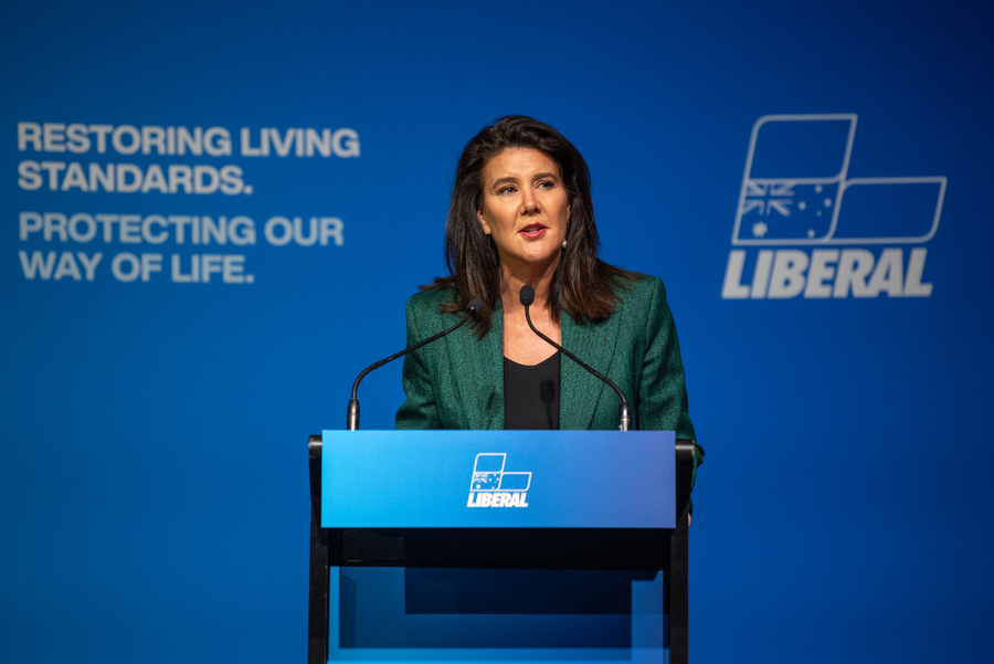 Coalition treads carefully on workplace reform