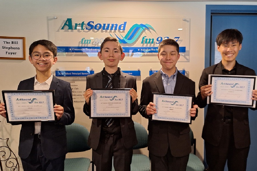 Young pianist Neeman plays his way to finals